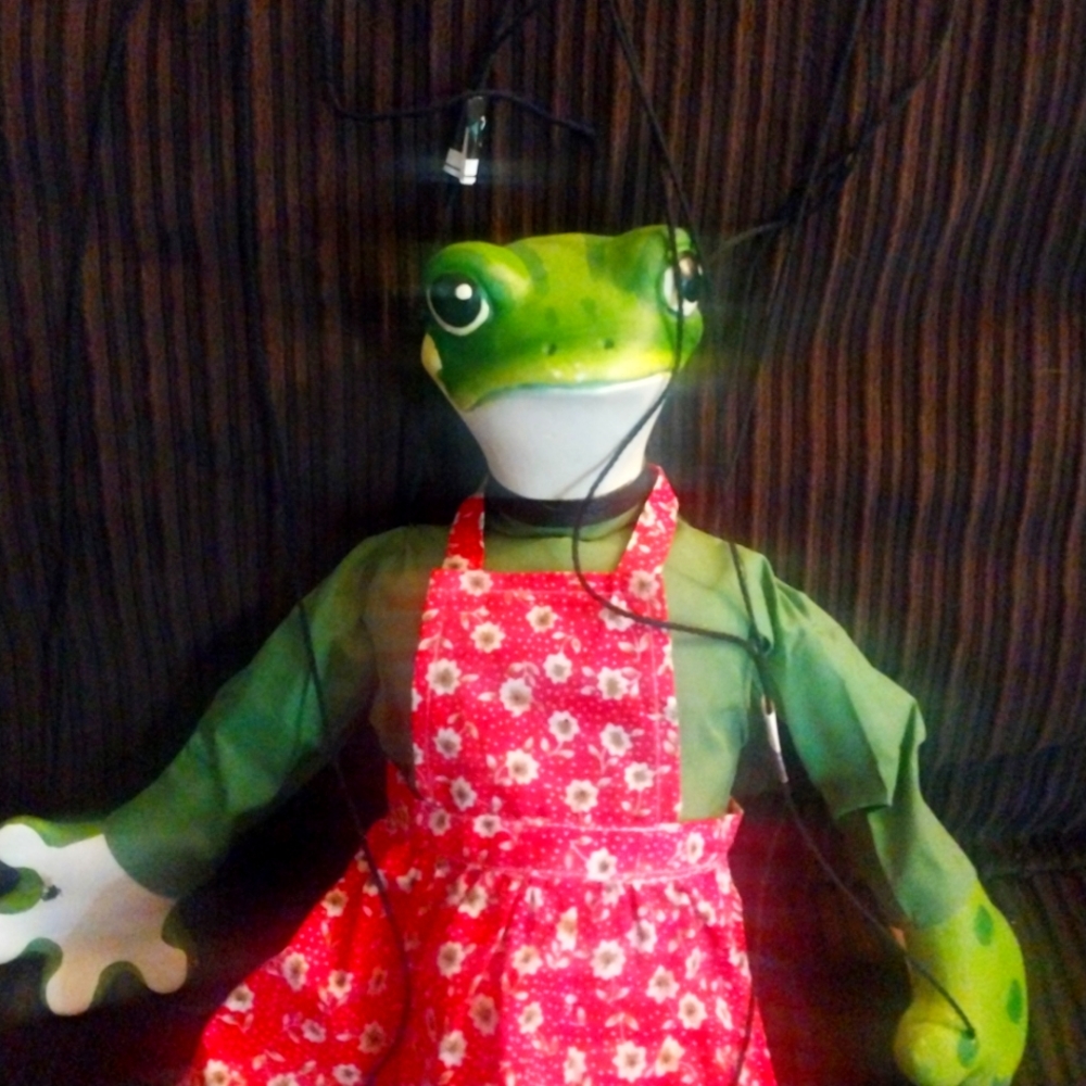 frog marionnette ( puppet )